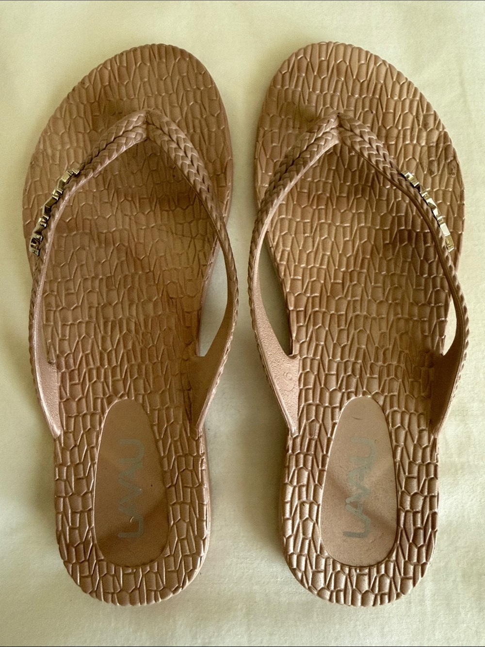 Size 6 Lavau khaki colored sandals